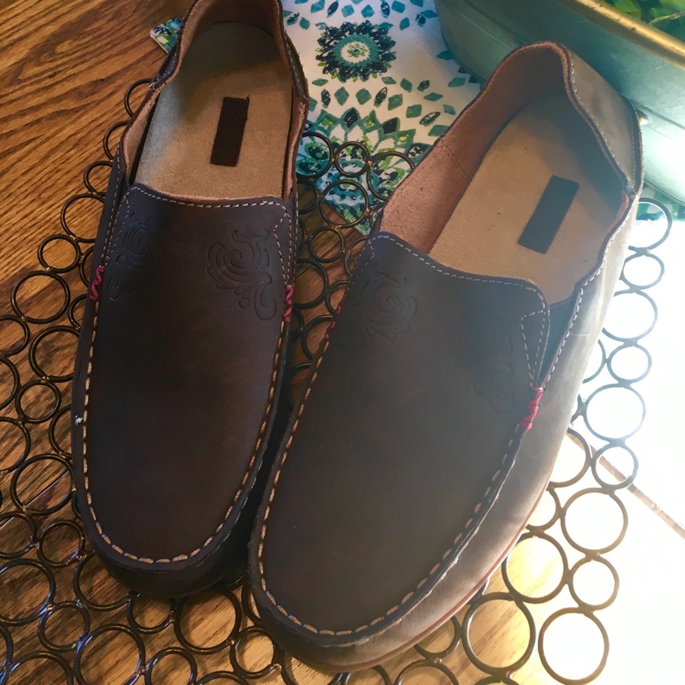 Olukia NWT loafers / clogs